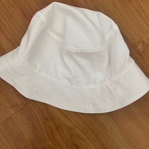 lululemon bucket hat